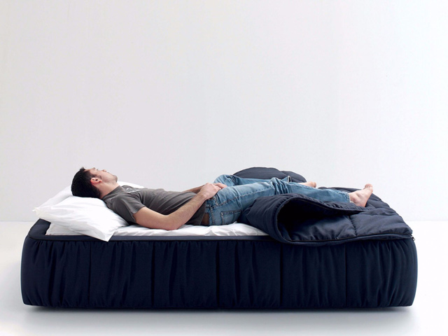 Design icon: the Strips sofa by Cini Boeri for Arflex - Interior Notes